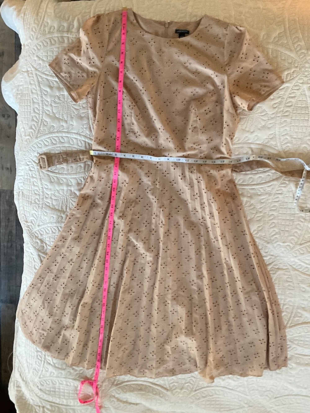 Ann Taylor Eyelet Belted Pleated Midi Dress Sz 6 - Picture 10 of 12